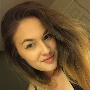 Meet your Posher, Abigail